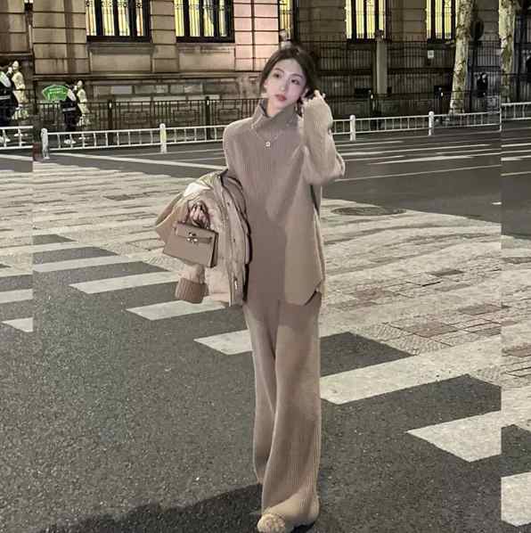 セット トップス パンツ セーター 長袖 ハイネック 襟付き フレア デザイン 美ライン ニュアンス リブニット ニット 2点セット ツーピース お得 2点セット カラバリ かわいい 大人可愛い きれ