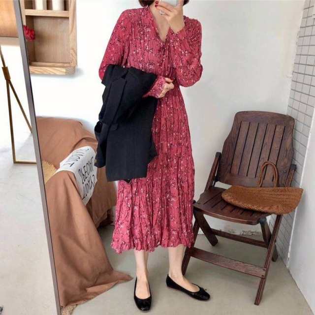 春 夏 おススメ！ シフォン 花柄 -ネック ロングワンピース レトロ プリーツ 長袖 足長効果 体型カバー 華やか おしゃれ かわいい 大人 スタイリッシュ ワンサイズ 韓国ファッション レディース